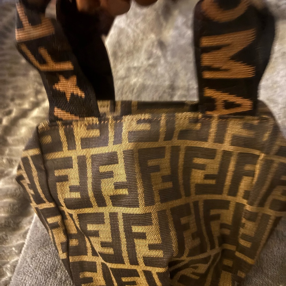 Authentic Fendi Black and Brown Logo Tote. COA included - Picture 8 of 12